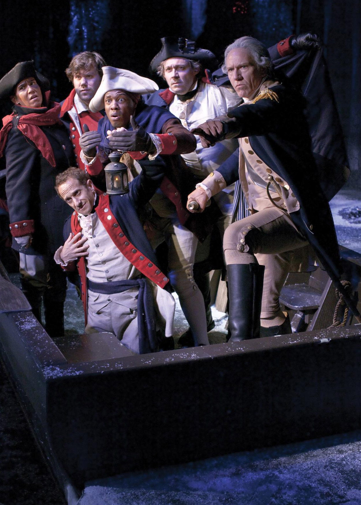 George Waashington and crew cross the Delaware River